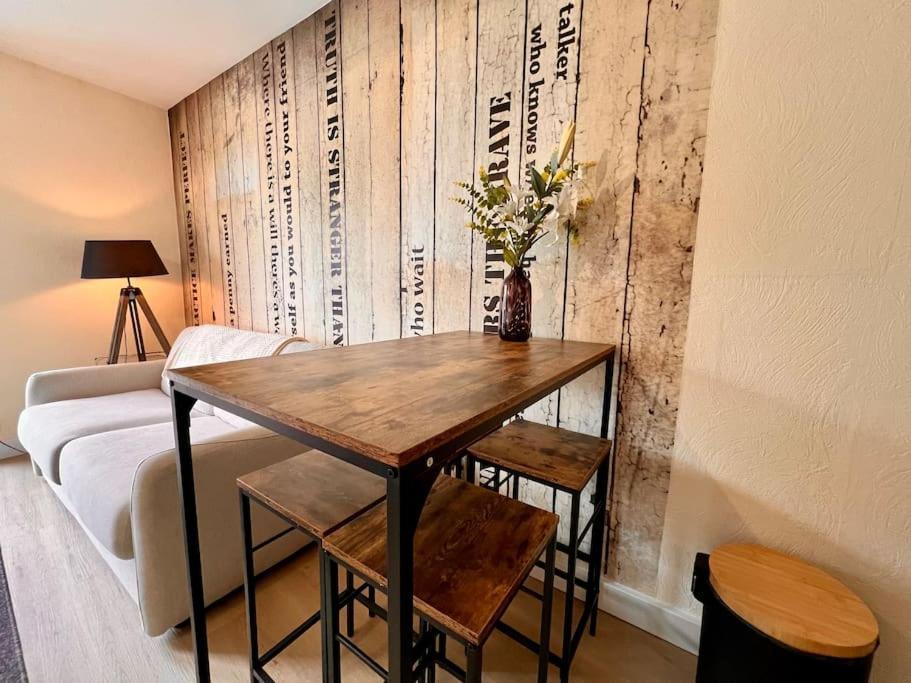 Appartement Climatise 4Prsn Au Pied De La Citadelle ブザンソン エクステリア 写真
